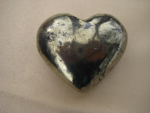 Pyrite Heart is a stone of Intellect and protection 2959